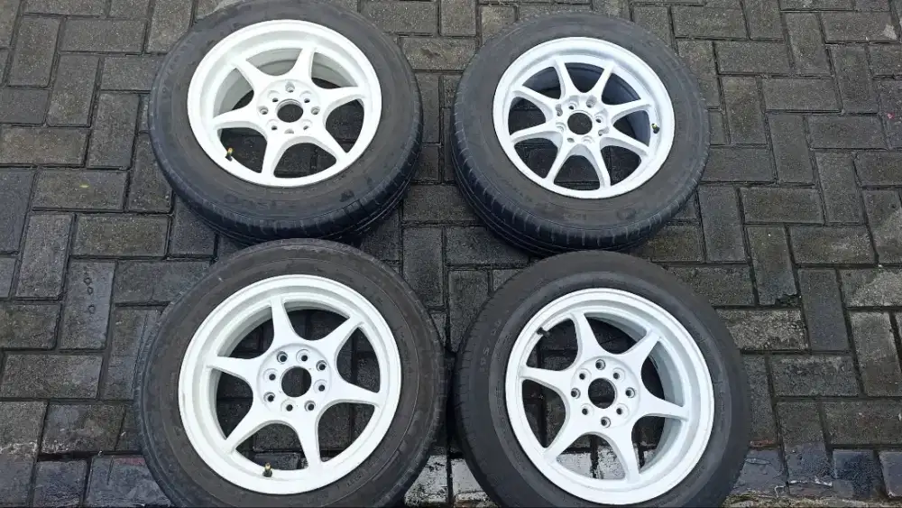 Pelek ring 15 bekas avanza