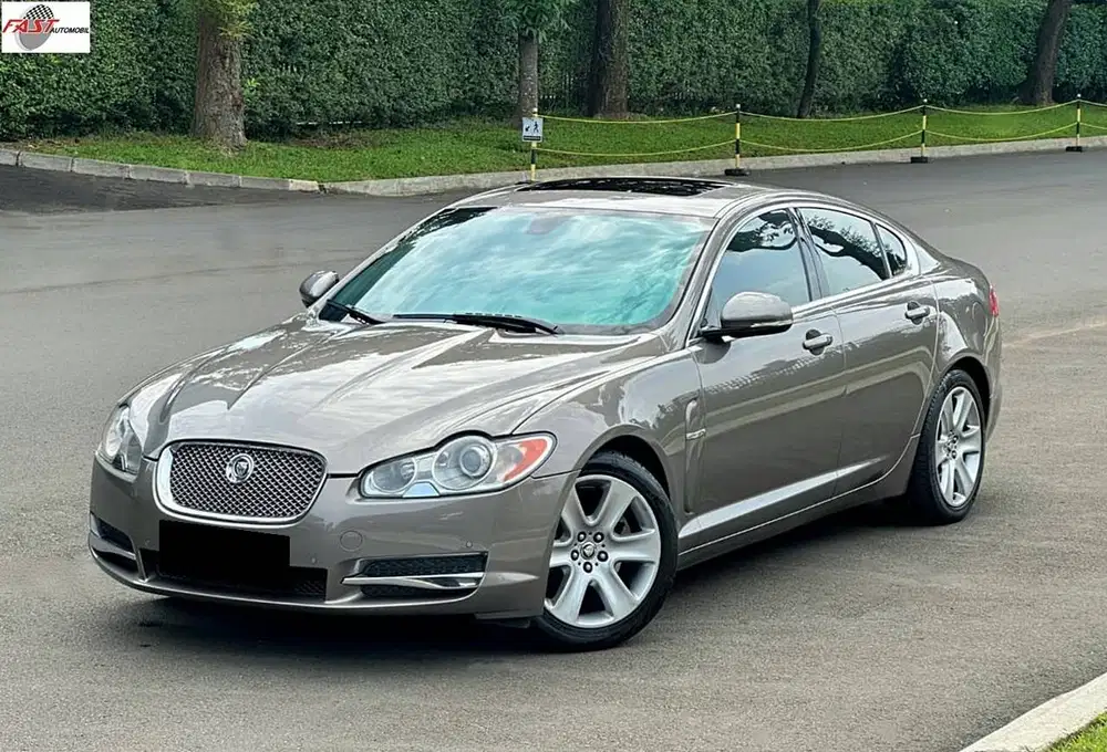 JAGUAR XF 3.0 AT V6 2010 VERY LOW KM.45RB ANTIK VERY GOOD CONDITION