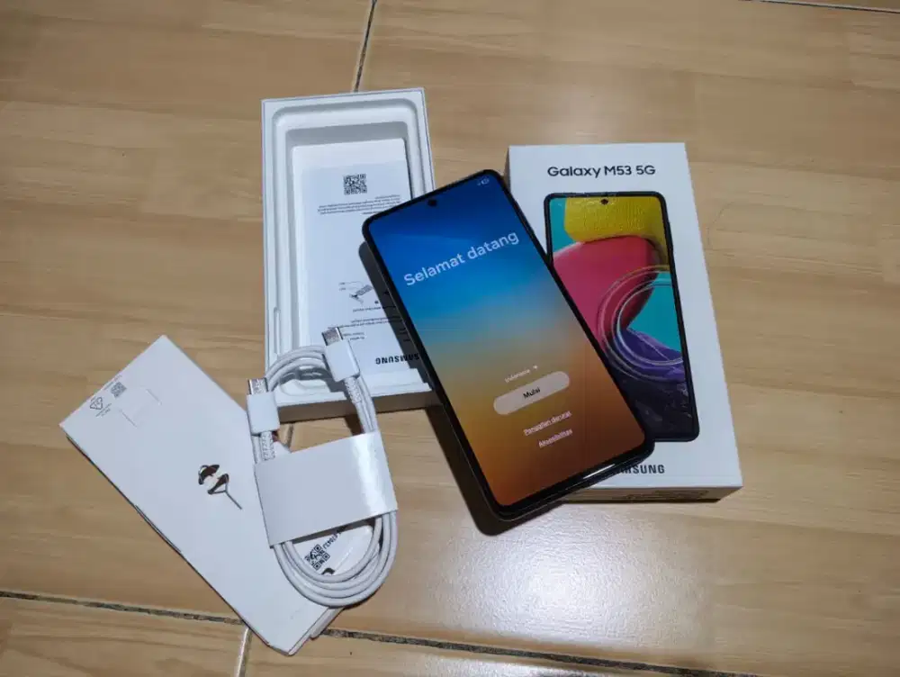 Samsung Galaxy M53 5G RAM 8 GB/128GB Normal, Bagus