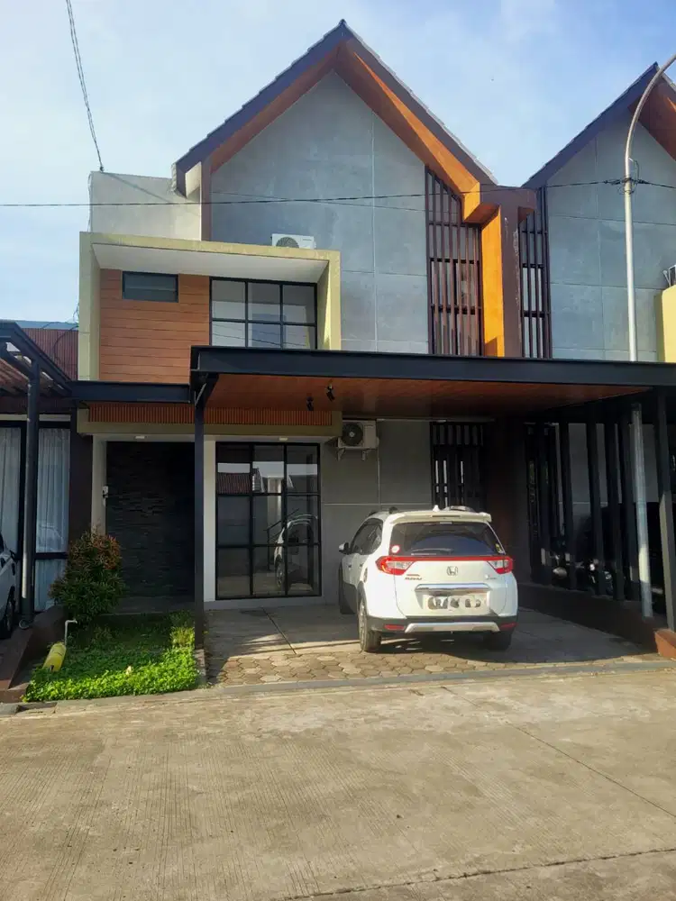 Disewakan rumah mewah di Kudus