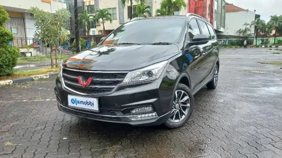 DP MURAH - Wuling Cortez 1.5 C Bensin MT 2018 Hitam