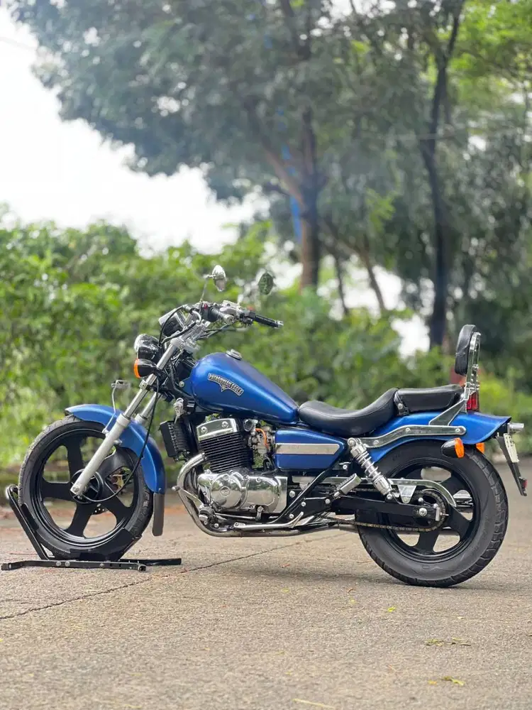 BENELLI PATAGONIAN EAGLE 250 KARBU 2023 BIRU KM RENDAH PAJAK ON SUPERB