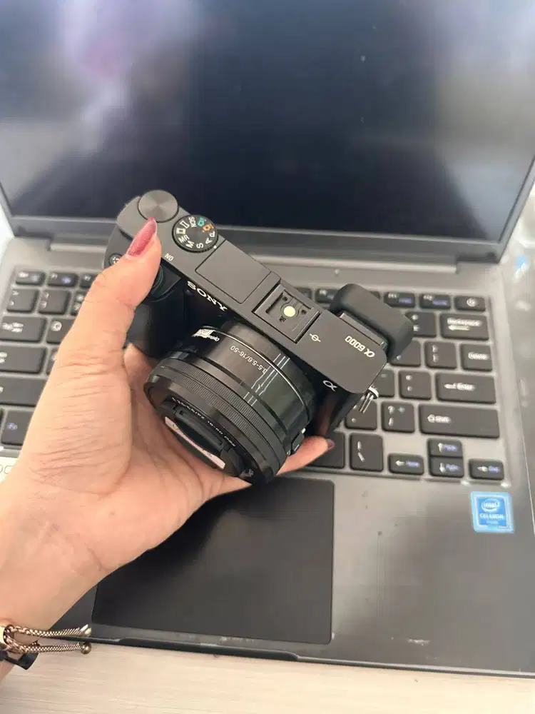 KAMERA SONY A6000 + KIT BLACK KODE ICM 1173