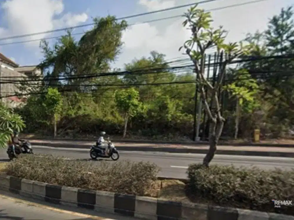 Tanah bagus dipinggir jalan by pass, dekat tol Nusa Dua.