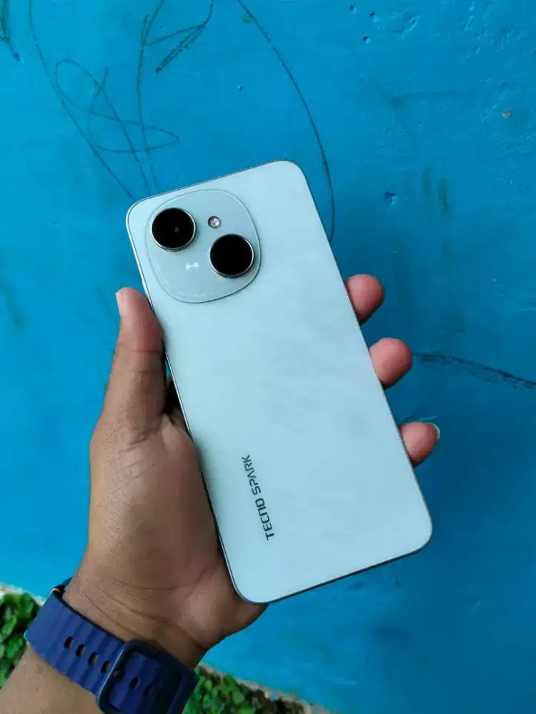 Tecno spark go 1 4/64Gb