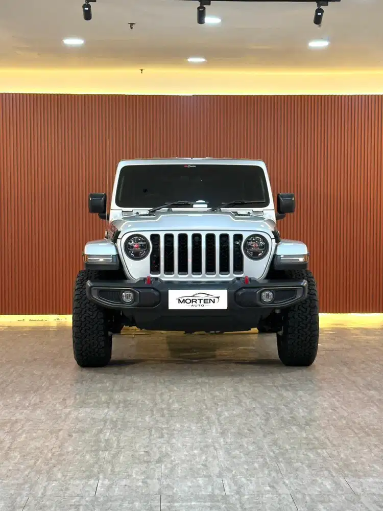 Jeep Wrangler 2.0L Rubicon 2 Doors 2023 odo 12 Ribuan