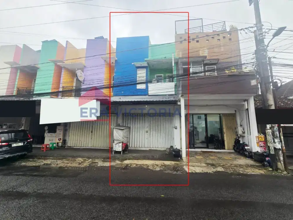Ruko Strategis Pinggir Jalan Area Ramai Parkir Bersama Siap Usaha