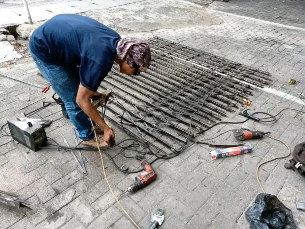 Tukang servis rolling door folding gate jakarta barat