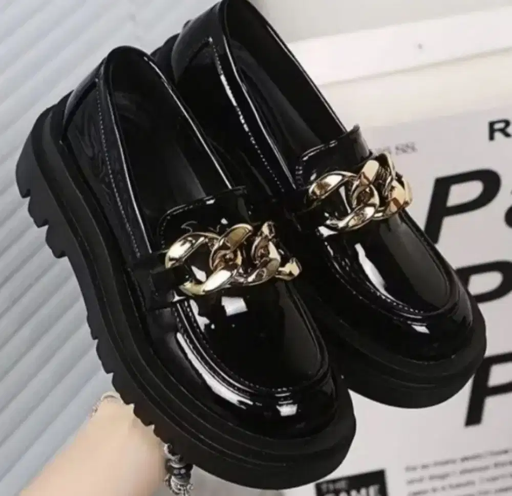 Korean Shose like new