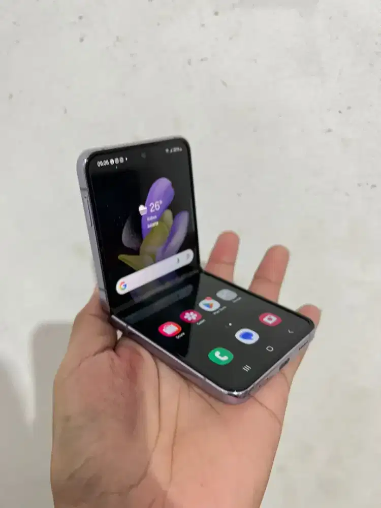 Smsung Z flip 4 (8/256)