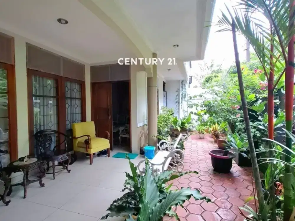 Disewakan Atau Dijual Rumah Nyaman Semi Furnished Di Bintaro Jaya