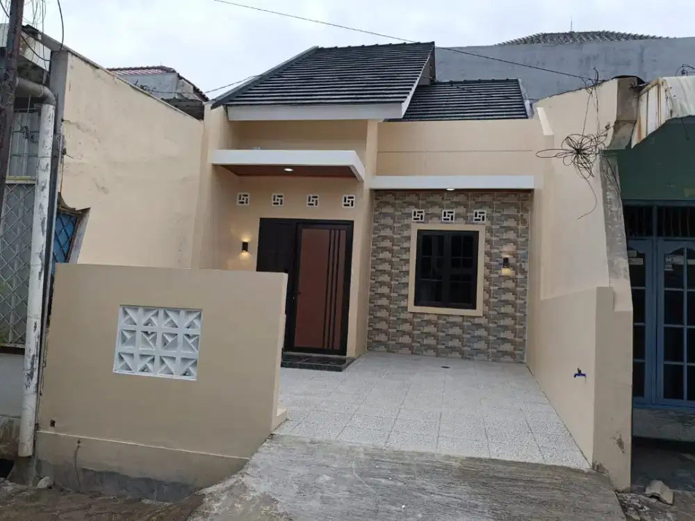 DI JUAL RUMAH DI TLOGOMULYO PEDURUNGAN