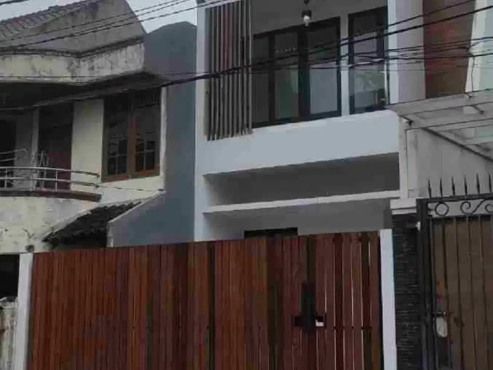 Di jual Rumah Baru Luas Tanah 90 m2 di pondok kelapa duren sawit 3 + 1 kt