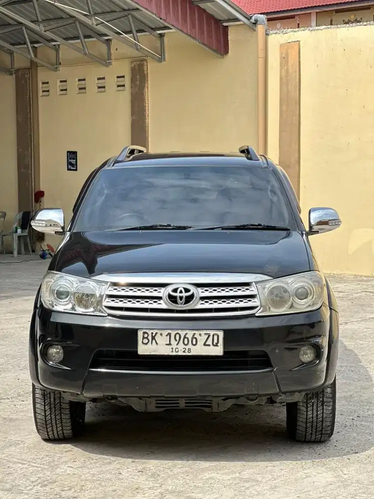 Toyota fortuner 2.5 G manual solar 2010