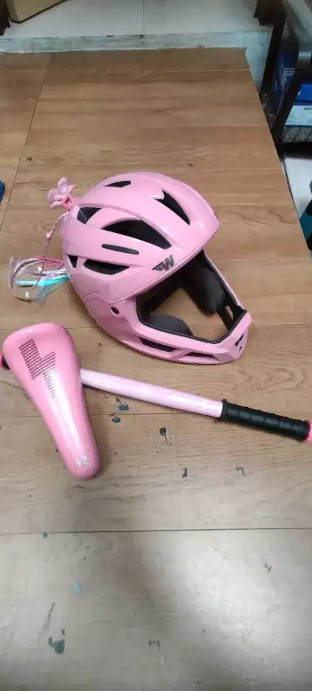 Helm www , handlebar rockfish , sadle rockfish pushbike serba pink