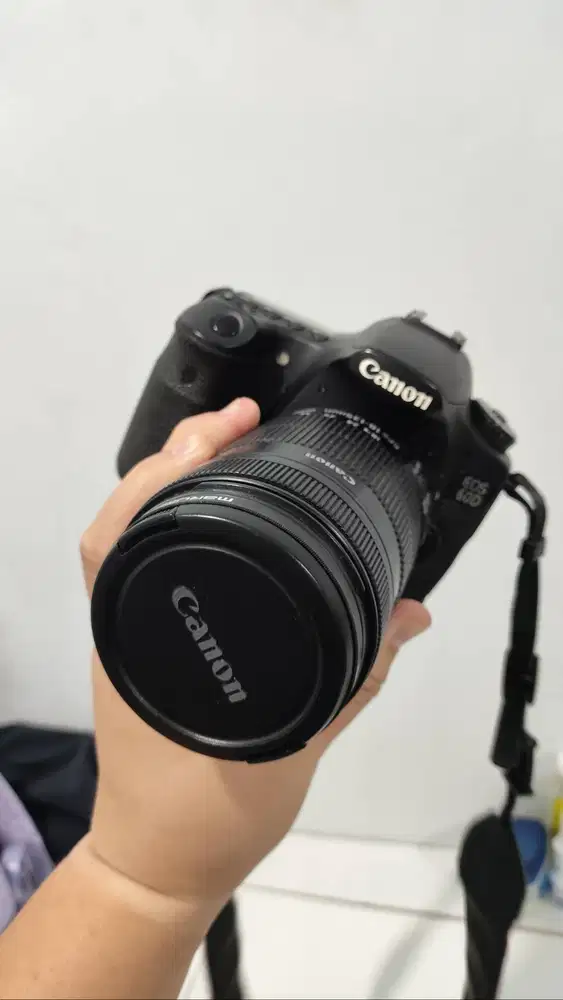 Camera DSLR Canon 60D Lensa 18-135 Full Set