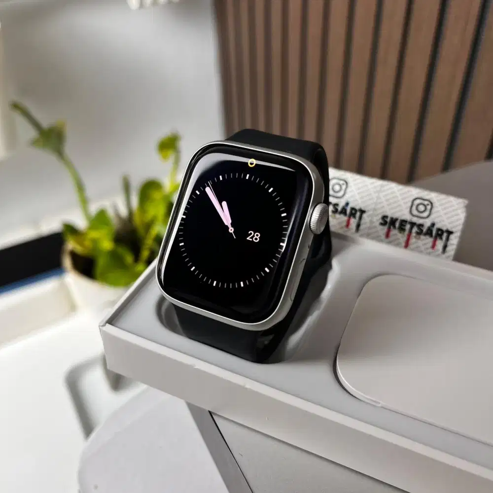 Apple Watch Series 9 45mm Silver iwatch Battery Health 96%