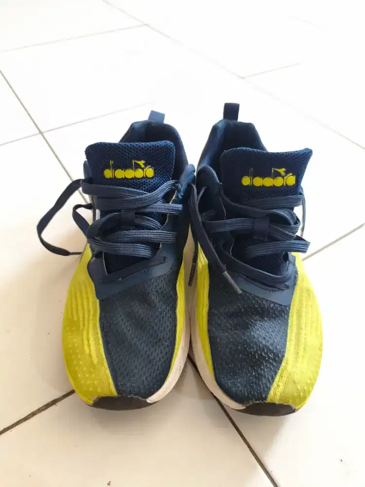 Sepatu Lari Diadora Size 41 bisa jg untuk 42 harga 200k nego