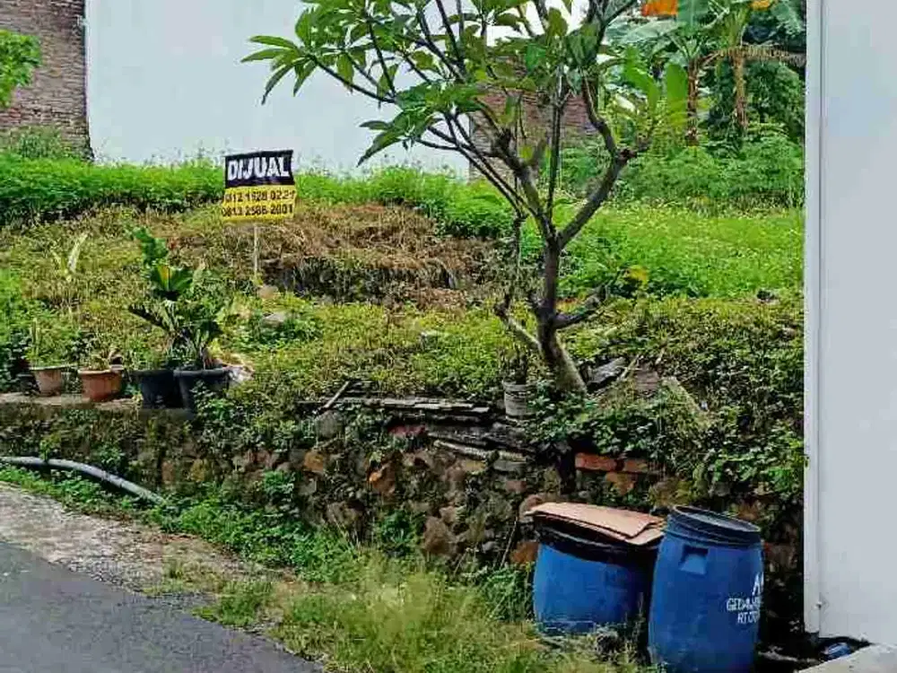 Tanah datar siap bangun samping pos satpam DiBanyumanik