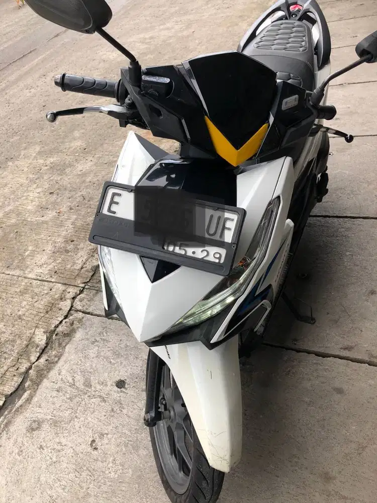 Honda Vario 125 LED 2017 Putih Good Condition Siap Pakai !!