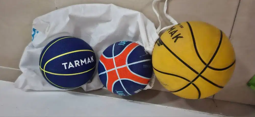 bolah kecil 2 baru.. bekas kuning besar