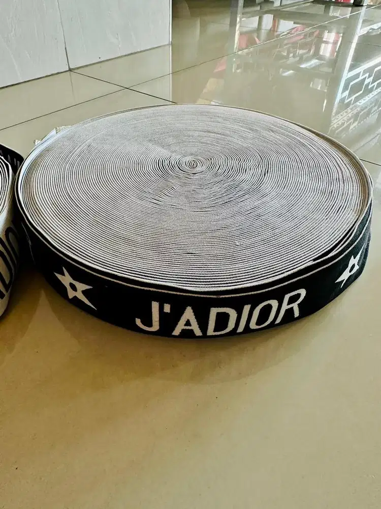 Karet elastis / brand jad*or
