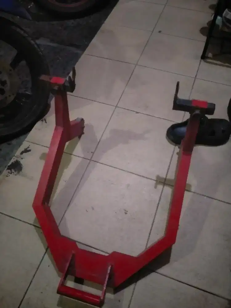 Paddock ..exs KTM Duke 250