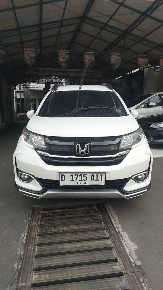 DP 15 JT Honda BRV Prestige AT 2020 White Pearl
