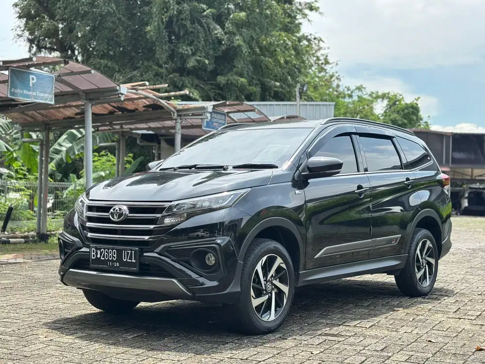 [ Low KM 15rb ] Toyota Rush GR 1.5 MT 2021 Istimewa