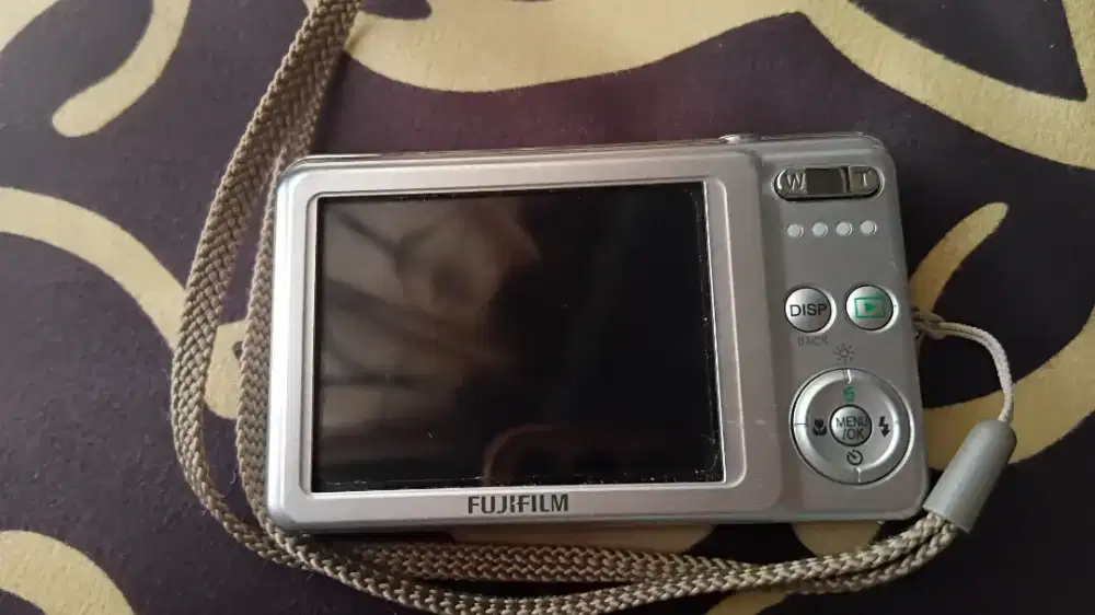 Kamera Fujifilm FinePix AV100 Kondisi Mati buat Kanibal / Sparepart