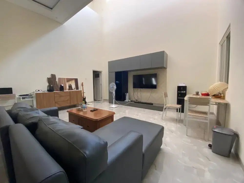 Dijual Rumah Mulyosari Prima I selangkah ke Raya Mulyosari Pakuwon Cit