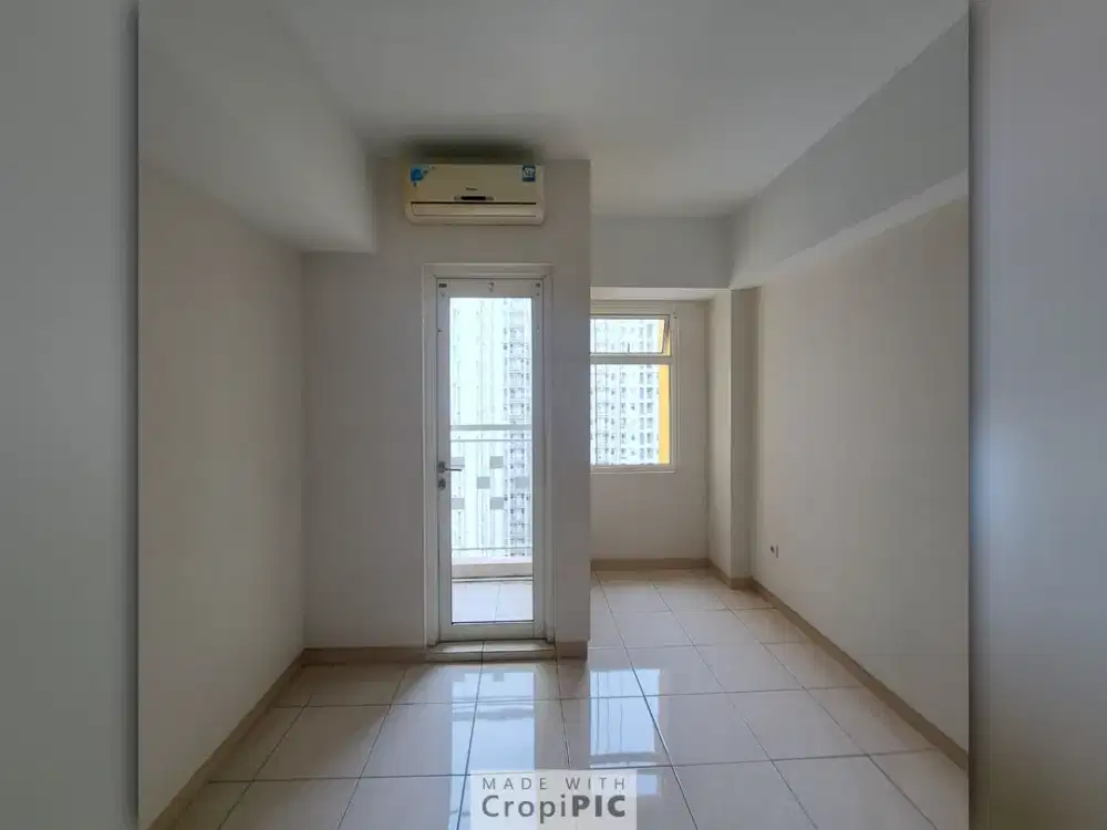 Apartemen Springlake Bekasi Tower Azolla Lt Tinggi, View Kolam Renang