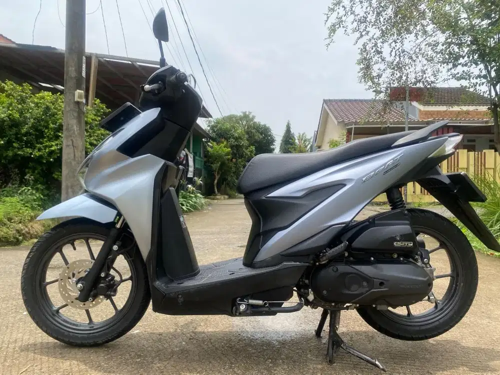 58@:DP:1,200RB F KOTA NEW BEAT DElUXE CBS ISS