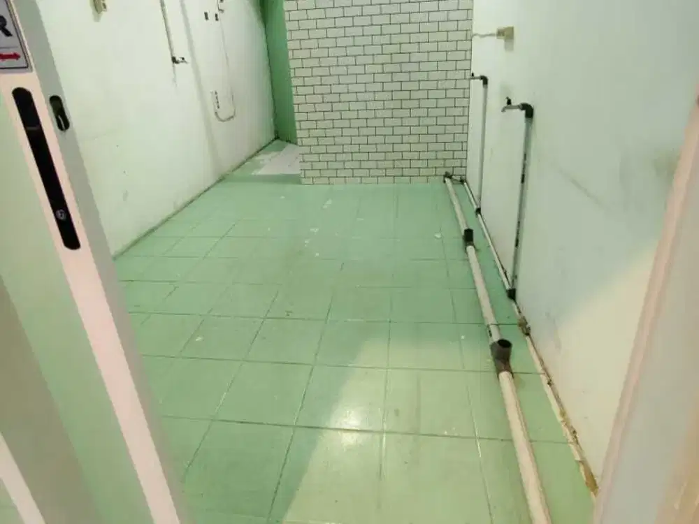 CITYPARK DISEWA KIOS KOSONGAN PER BULAN BERSIH DAN MINIMALIS