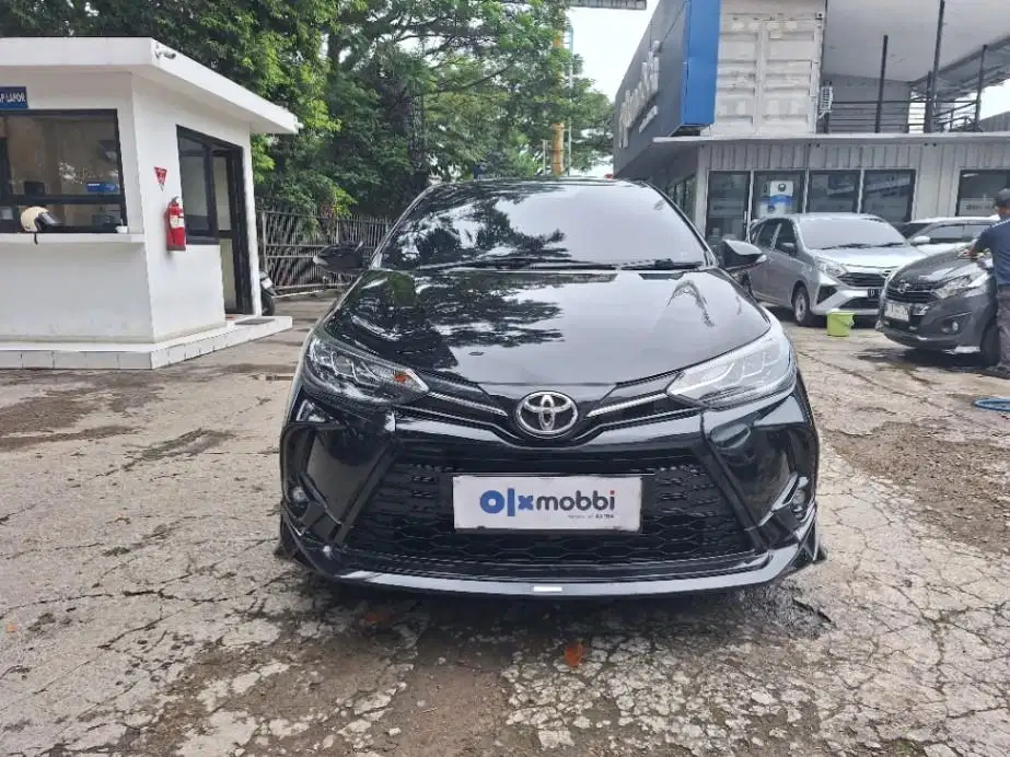 LOW DP Toyota Yaris 1.5 S Bensin-AT 2021 SAT
