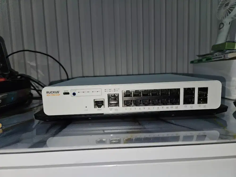 Ruckus ICX 7150 C12P