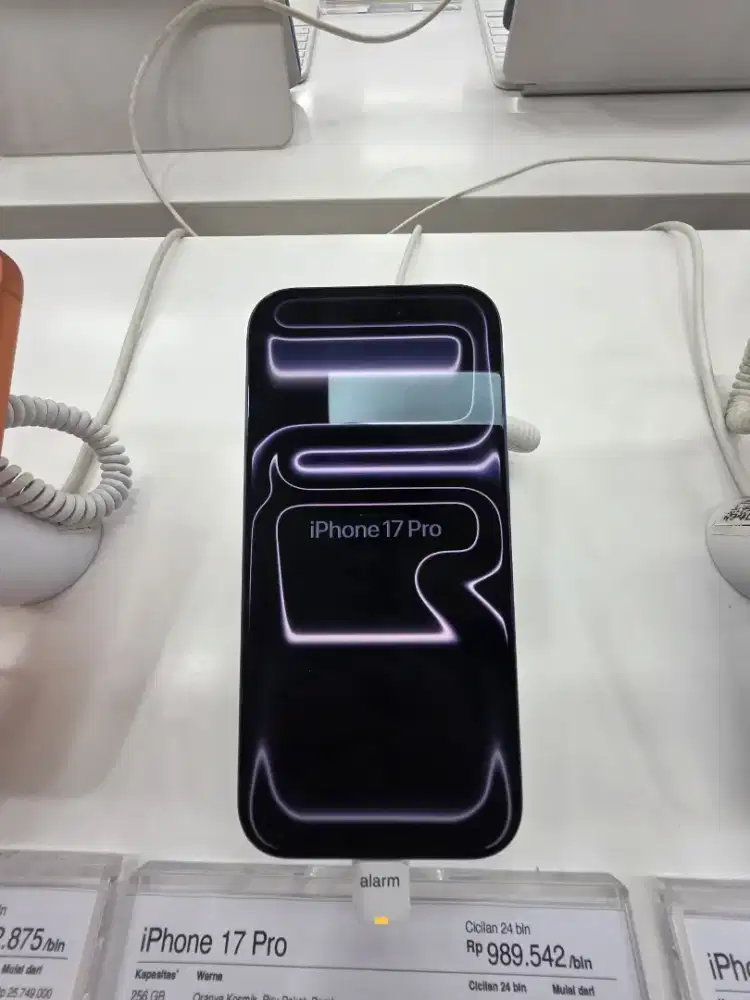 SEGAMPANG ITU KREDIT HP IPHONE 17 Pro 256 GB