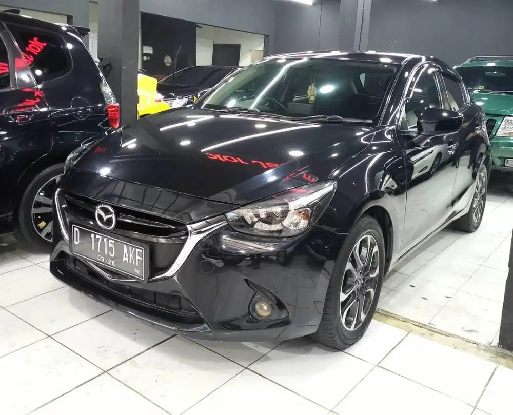 MAZDA 2 SKYACTIV R 1.5 AT 2015/2016 LowKM 60rb ISTIMEWA BANDUNG
