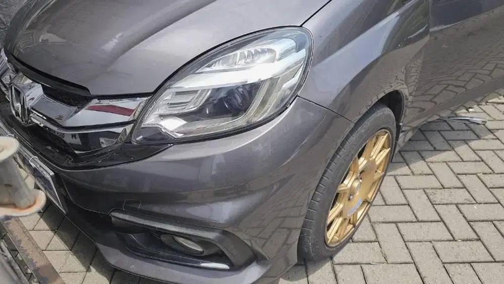 MOBILIO 2016 RS AT ABU JL KENJERAN OTOMART