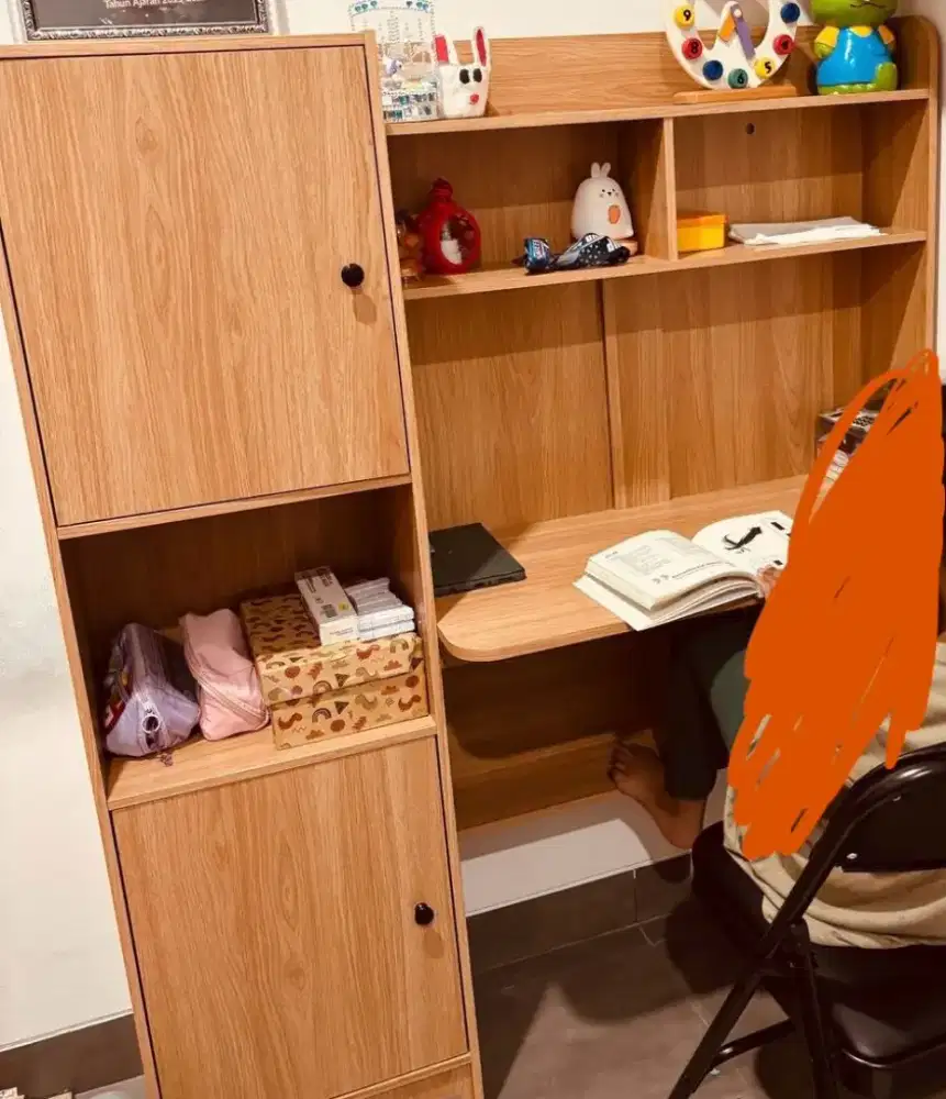 Meja belajar informa like new