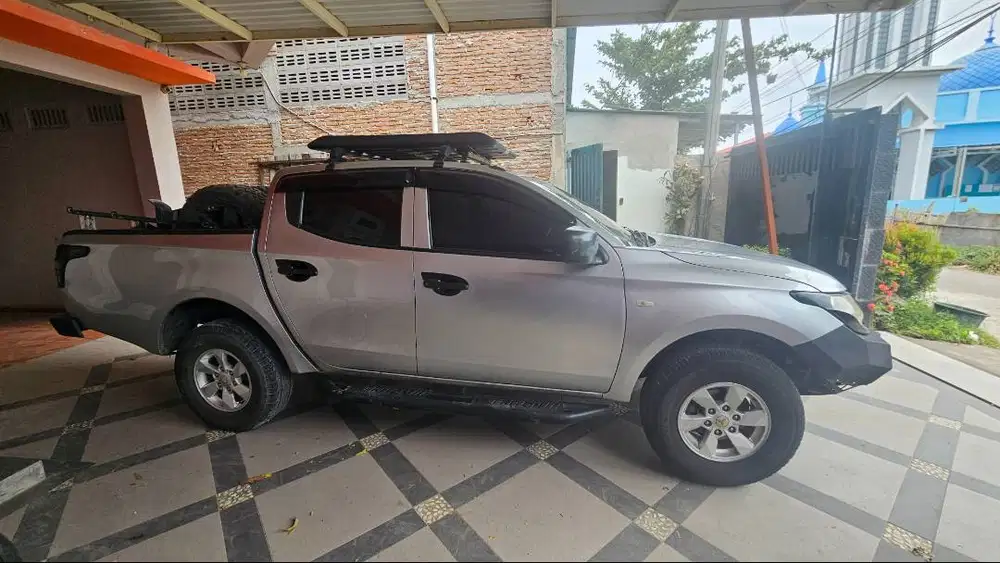 Dijual MITSUBISHI TRITON DOBEL CABIN HD-X 4X4 MANUAL 2.500 CC Turbo