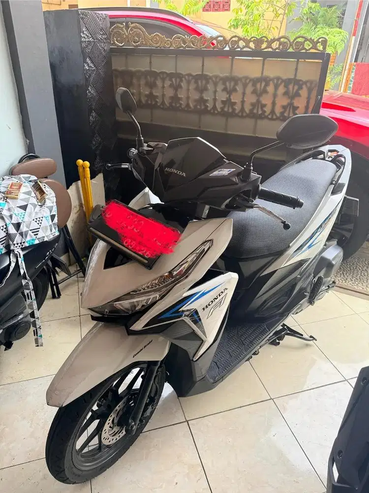 Honda Vario 125 Tahun 2016 Putih