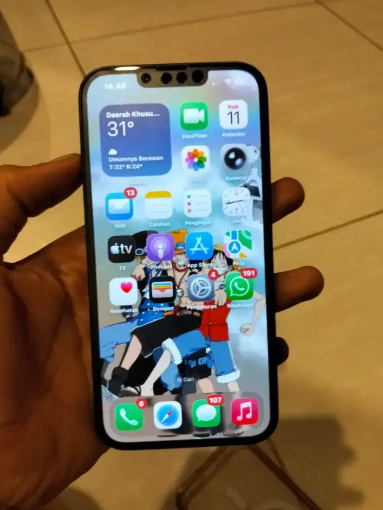 iPhone 13 like new Ibox