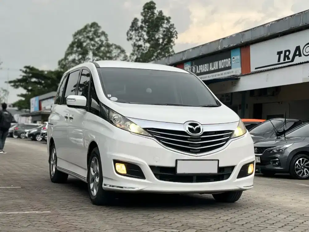 MAZDA BIANTE SKYACTIVE 2.0 AT MATIC 2014 PUTIH, KM 137RB
