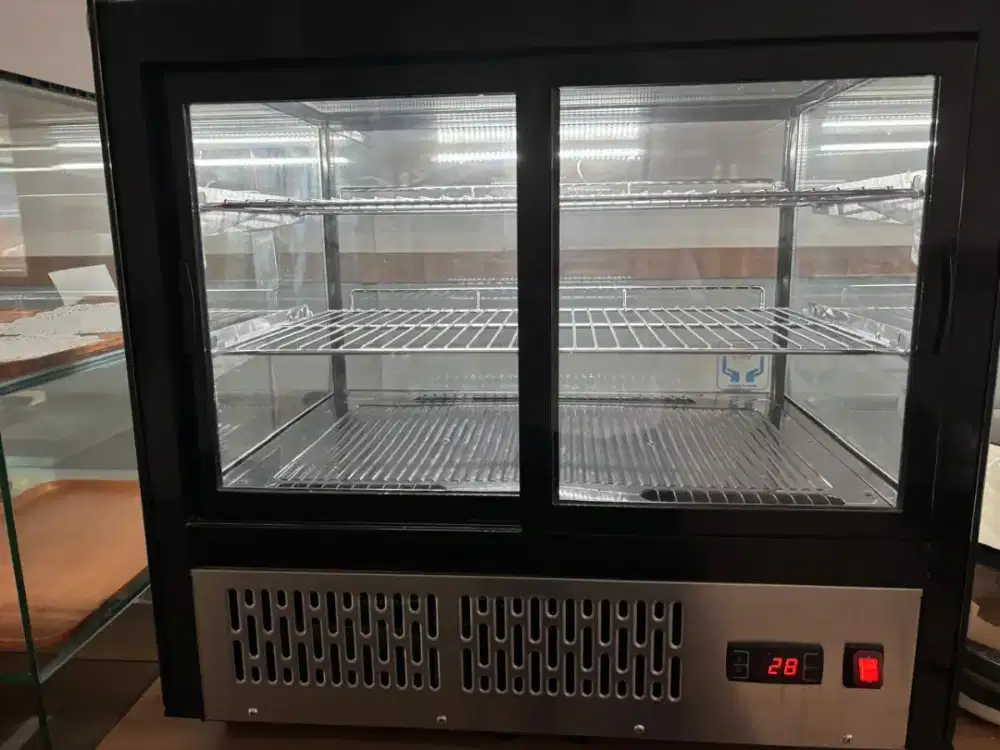 Chiller meja GEA 120 L