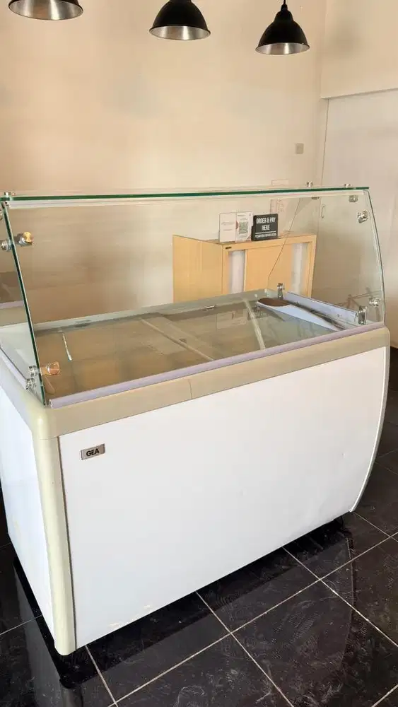 SHOWCASE FREEZER KULKAS