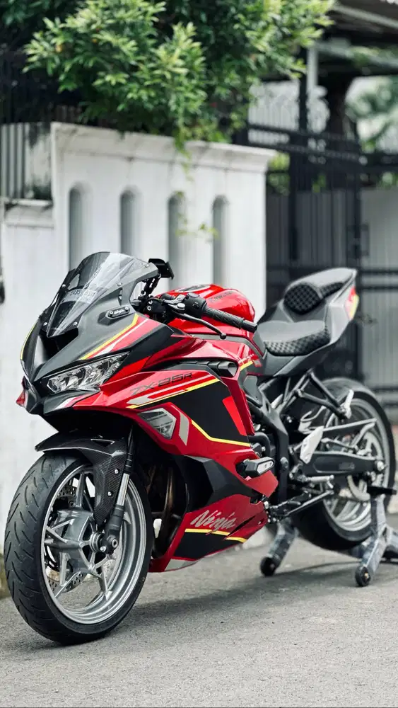 KAWASAKI NINJA ZX25R MERAH RED ABS QS SPORT ZX 25 R