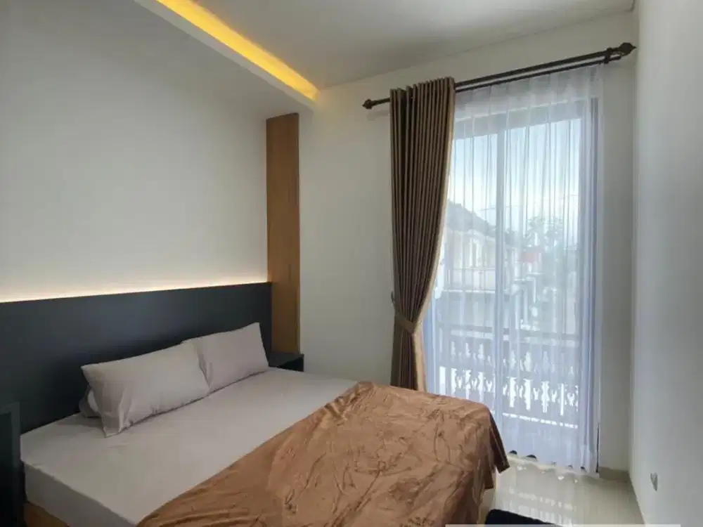 DIJUAL SEGERA Villa Cantik Mewah PLUS Perabot Kolam Renang Full View Kota Batu