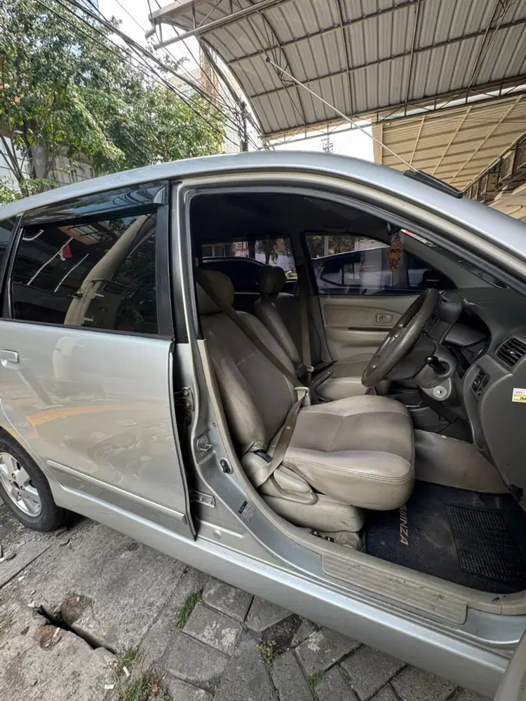 Toyota Avanza 2011 Bensin