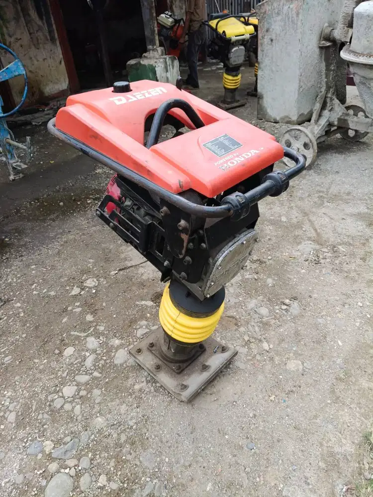 Jual Pemadat Tanah Stamper Kuda Honda Kondisi Siap Kerja